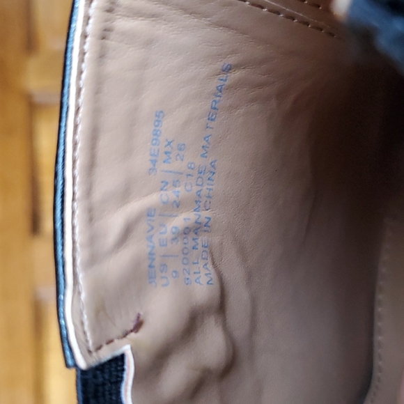 Calvin Klein sz 9 , ( more 8.5) wedges. Never worn! - Picture 3 of 7